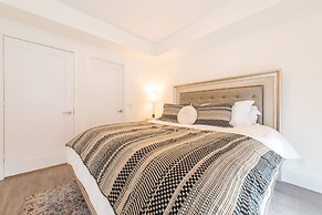 Toronto Rooms and Suites