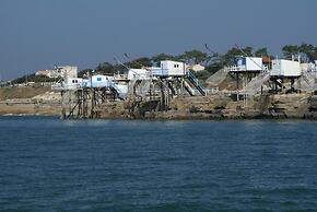 Villa l'Olivier, Chambre d'Hôtes Les Volets Bleus