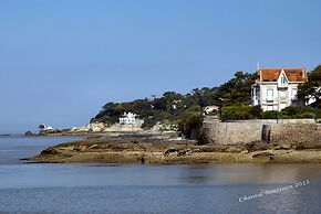 Villa l'Olivier, Chambre d'Hôtes Les Volets Bleus