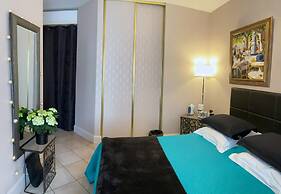 Villa l'Olivier, Chambre d'Hôtes Les Volets Bleus