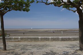 Villa l'Olivier, Chambre d'Hôtes Les Volets Bleus