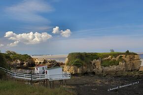 Villa l'Olivier, Chambre d'Hôtes Les Volets Bleus