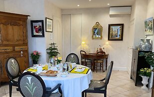 Villa l'Olivier, Chambre d'Hôtes Les Volets Bleus