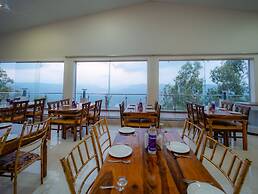 Cloud Mist Resort and Spa