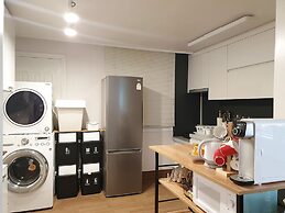 Cheese Guesthouse - Hostel