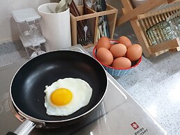 Cheese Guesthouse - Hostel