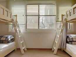 Cheese Guesthouse - Hostel