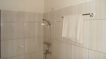 Airport luxury motel