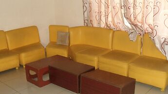 Airport luxury motel