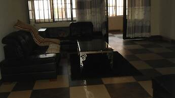 Airport luxury motel