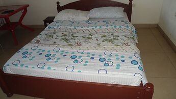 Airport luxury motel