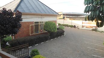 Airport luxury motel