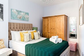 Molyneux Street Apartments