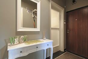 3 BDR Top Center Artistic Apartment - 115 m2