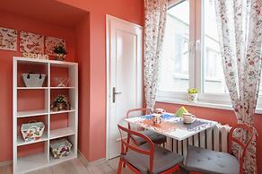 3 BDR Top Center Artistic Apartment - 115 m2