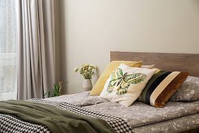 3 BDR Top Center Artistic Apartment - 115 m2