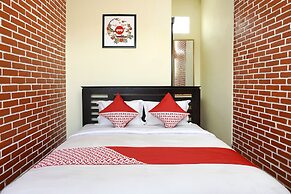 OYO 465 Alam Citra Bed & Breakfast