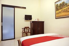 OYO 465 Alam Citra Bed & Breakfast