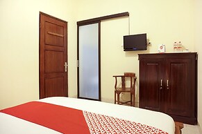 OYO 465 Alam Citra Bed & Breakfast