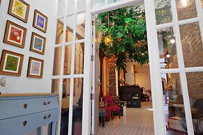 Hide and Seek Boutique Hometel