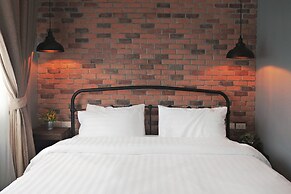 Hide and Seek Boutique Hometel