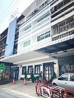 Hide and Seek Boutique Hometel