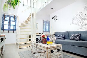 Hide and Seek Boutique Hometel