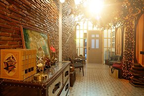 Hide and Seek Boutique Hometel