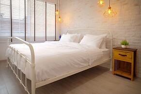 Hide and Seek Boutique Hometel