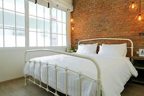 Hide and Seek Boutique Hometel