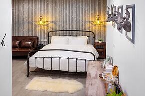 Hide and Seek Boutique Hometel