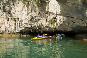 Genesis Regal Cruise