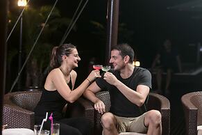 Genesis Regal Cruise