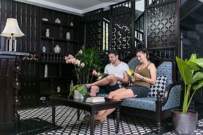 Genesis Regal Cruise