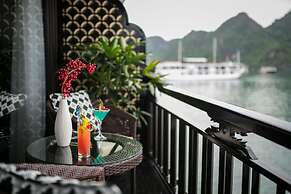 Genesis Regal Cruise