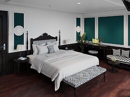 Genesis Regal Cruise