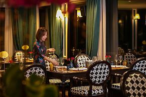 Genesis Regal Cruise