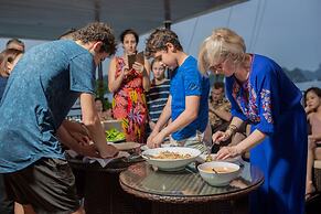 Genesis Regal Cruise