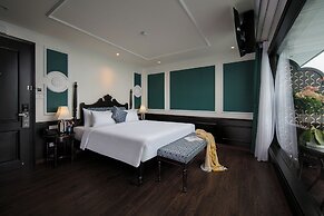 Genesis Regal Cruise