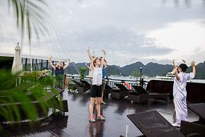 Genesis Regal Cruise