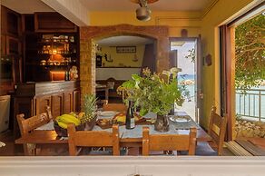 Nikos Panagiotareas House