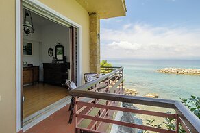 Nikos Panagiotareas House