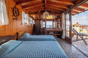 Nikos Panagiotareas House