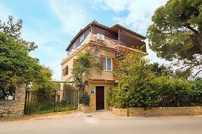 Nikos Panagiotareas House