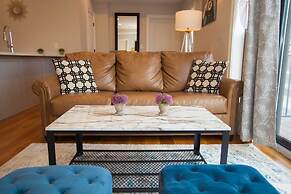 Luxury Condo 4 Bed 2 Bath Downtown Boston Sleeps 8