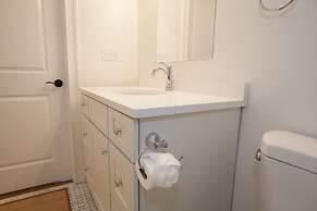 Luxury Condo 4 Bed 2 Bath Downtown Boston Sleeps 8