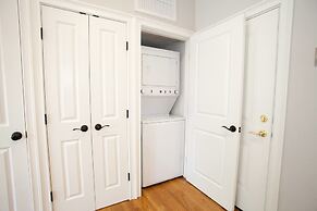 Luxury Condo 4 Bed 2 Bath Downtown Boston Sleeps 8