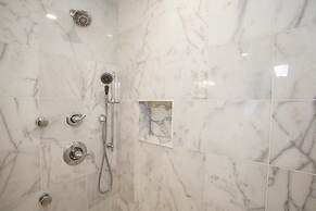 Luxury Condo 4 Bed 2 Bath Downtown Boston Sleeps 8