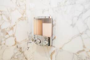 Luxury Condo 4 Bed 2 Bath Downtown Boston Sleeps 8