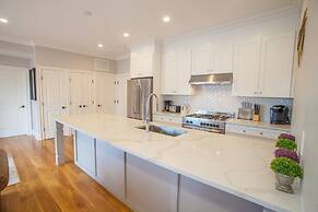 Luxury Condo 4 Bed 2 Bath Downtown Boston Sleeps 8
